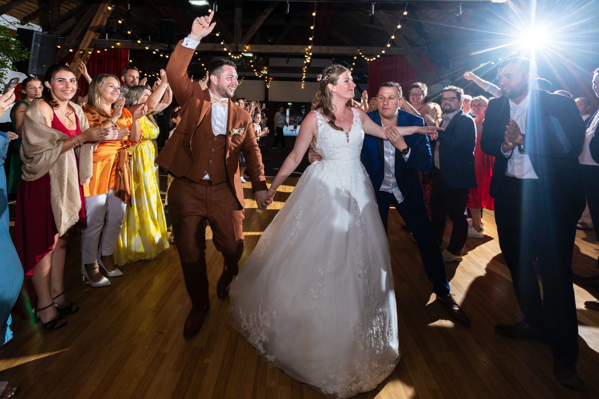 Photo de mariage à l'Ecomusée d'Alsace à Ungersheim, dans le Haut-Rhin.